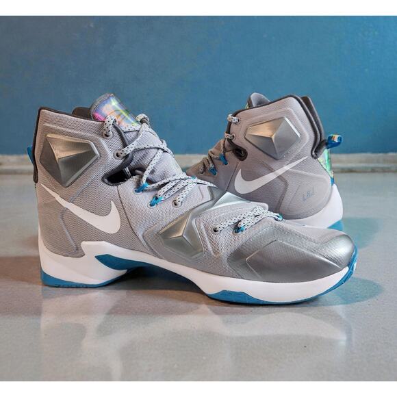 NWOT Nike Lebron 13 \